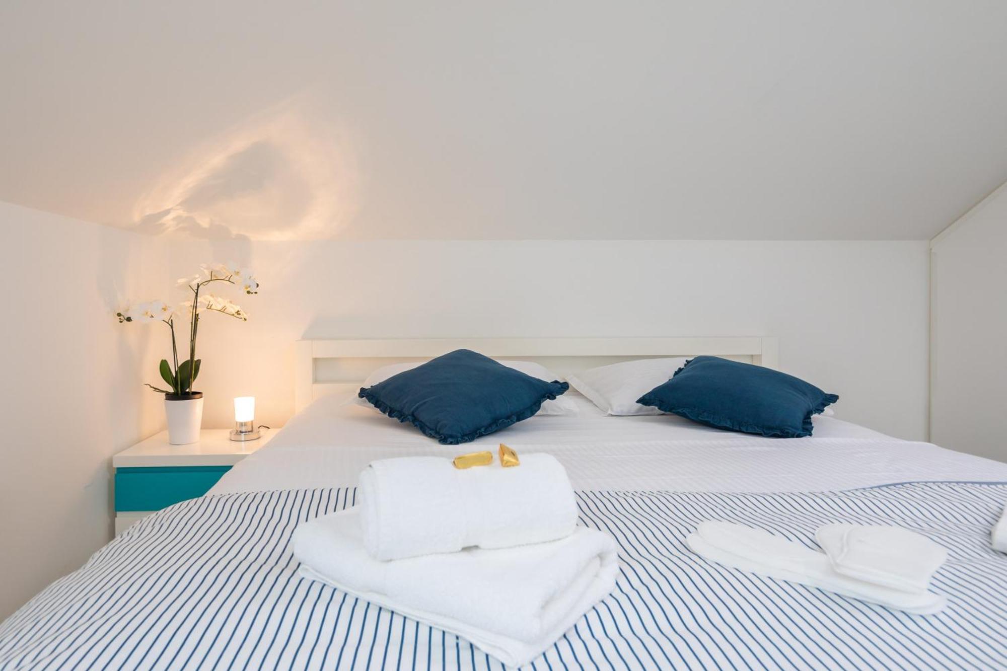 Epetium Beach Villa Split Dış mekan fotoğraf